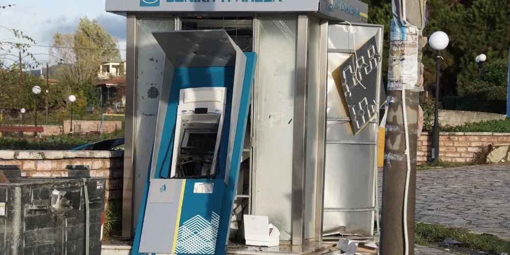 Aνατίναξαν ΑΤΜ στη Σταυρούπολη Θεσσαλονίκης